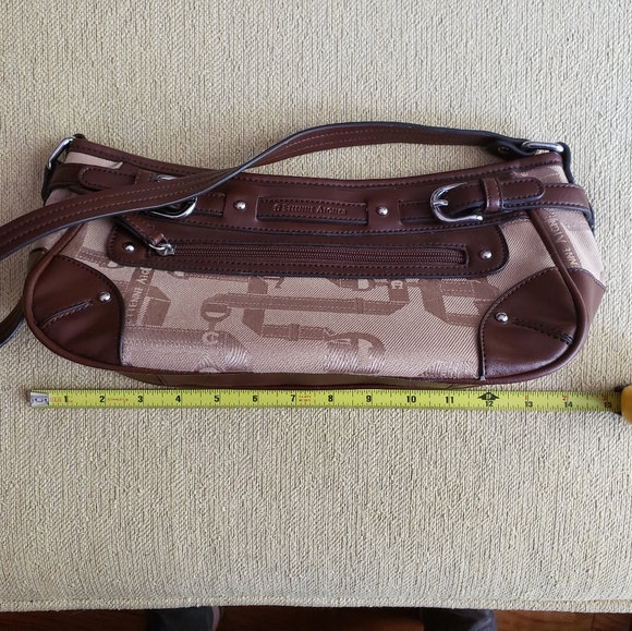 EUC Etienne Aigner Shoulder Bag - Picture 3 of 8